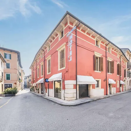 Western Armando 3* Verona