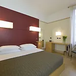 Western Armando Verona